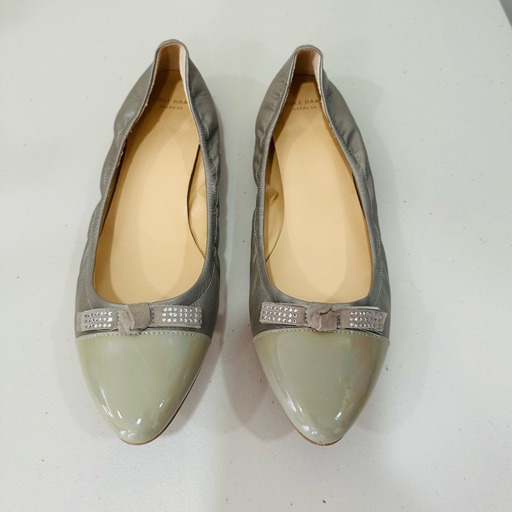 Cole Haan Ballet Flats Decorated Whith A Bow Size 9,5 B Excellent Condition